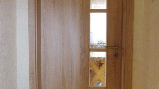 Holz-Innentür mit vier Lichtausschnitten (Innenansicht)