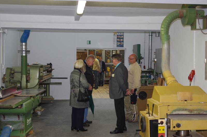 Firmenjubiläum 2013: Besucher in der Werkstatt