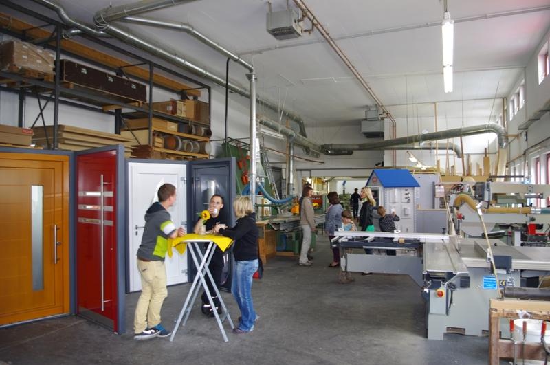 Firmenjubiläum 2013: Ausstellung von Türen in der Werkstatt